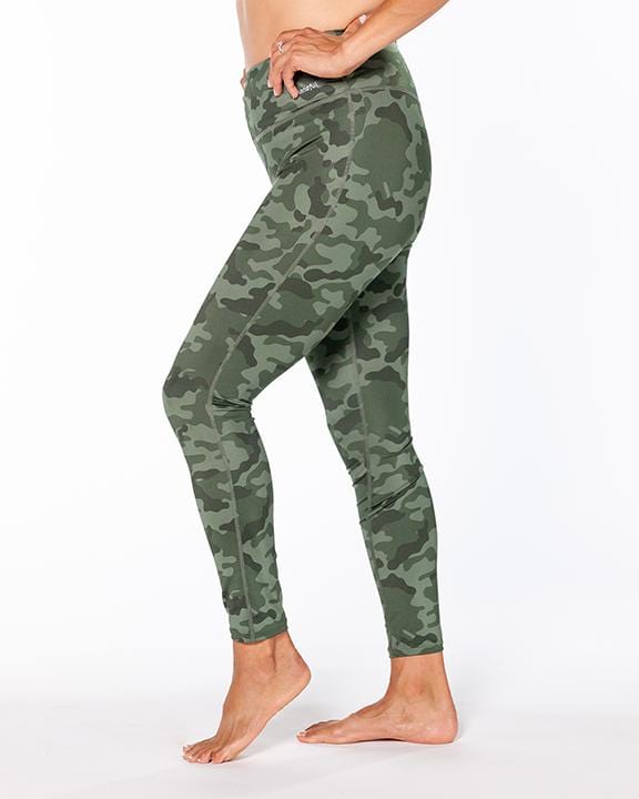 Handful High-Waist Squeeze Play Legging in Hideout color, showing close-up of stretchy, form-fitting athletic leggings for women.