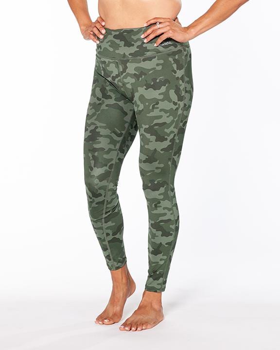 Handful high-waist squeeze play legging in Hideout color, form-fitting yoga bottom, XS size, with stretch fabric and seamless design.