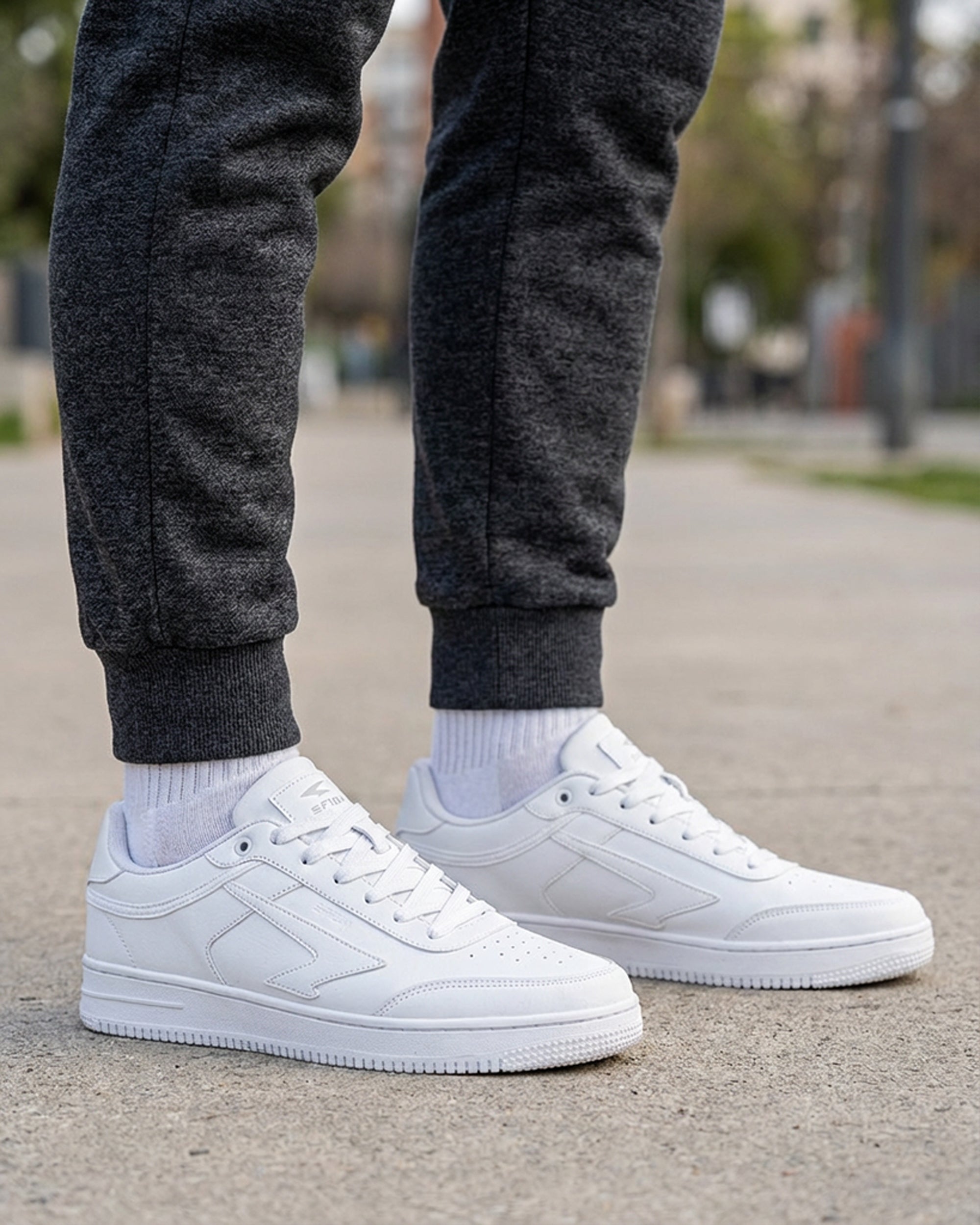 Vibe Mens Lifestyle Sneakers - White